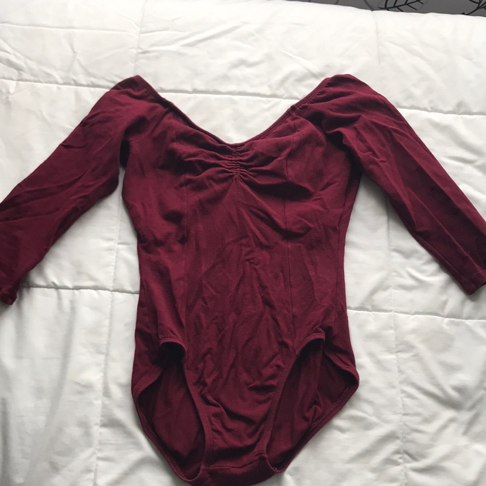 Red V-neck Half-Sleeve Dance Leotard